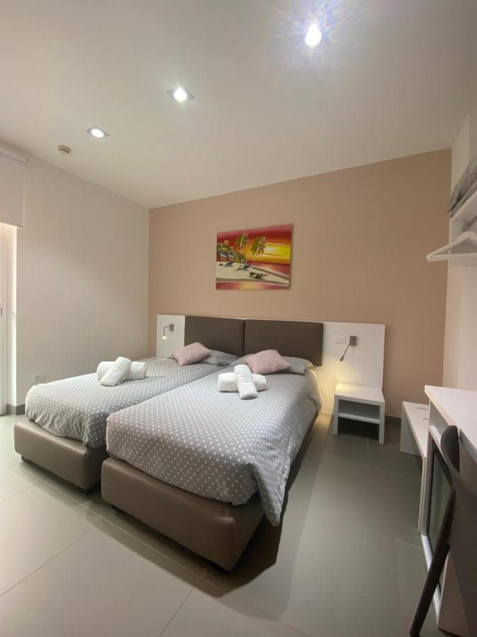 Hotel Aurora & Appartamenti Torbole Sul Garda Екстер'єр фото
