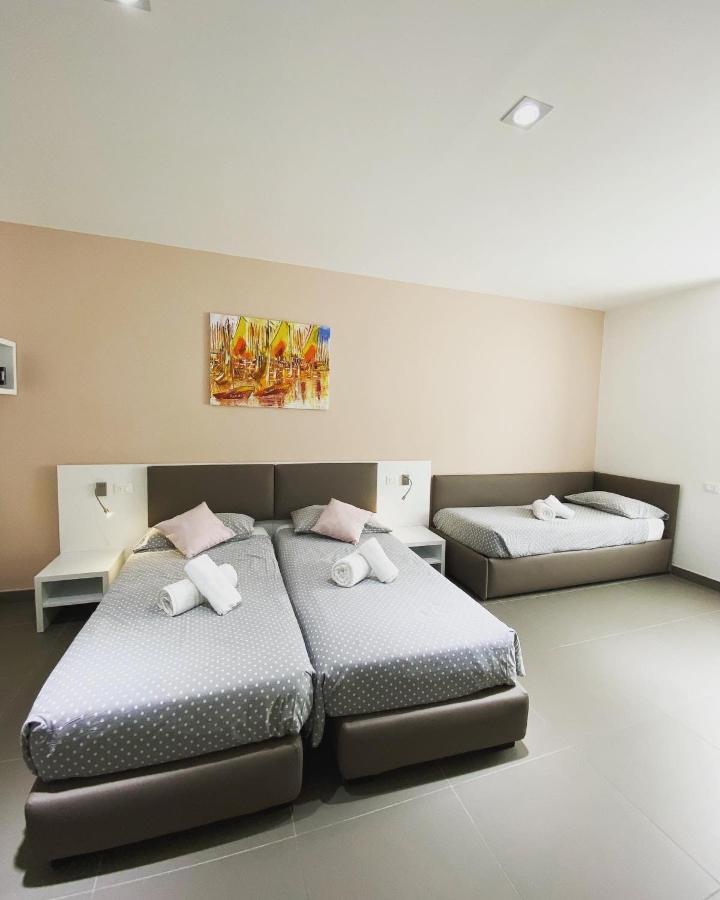 Hotel Aurora & Appartamenti Torbole Sul Garda Екстер'єр фото