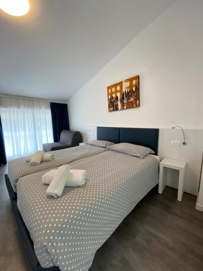 Hotel Aurora & Appartamenti Torbole Sul Garda Екстер'єр фото