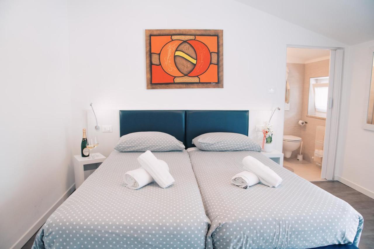 Hotel Aurora & Appartamenti Torbole Sul Garda Екстер'єр фото