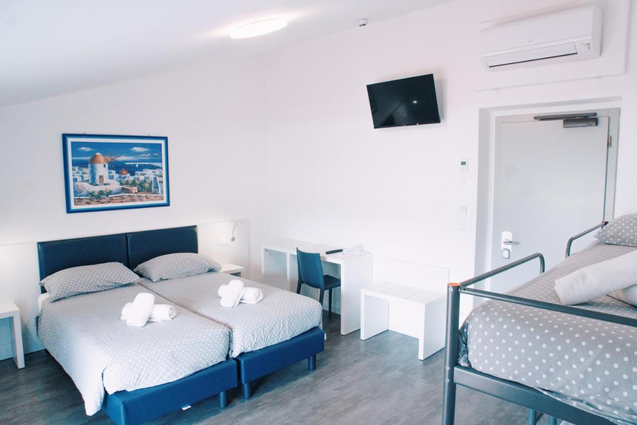 Hotel Aurora & Appartamenti Torbole Sul Garda Екстер'єр фото