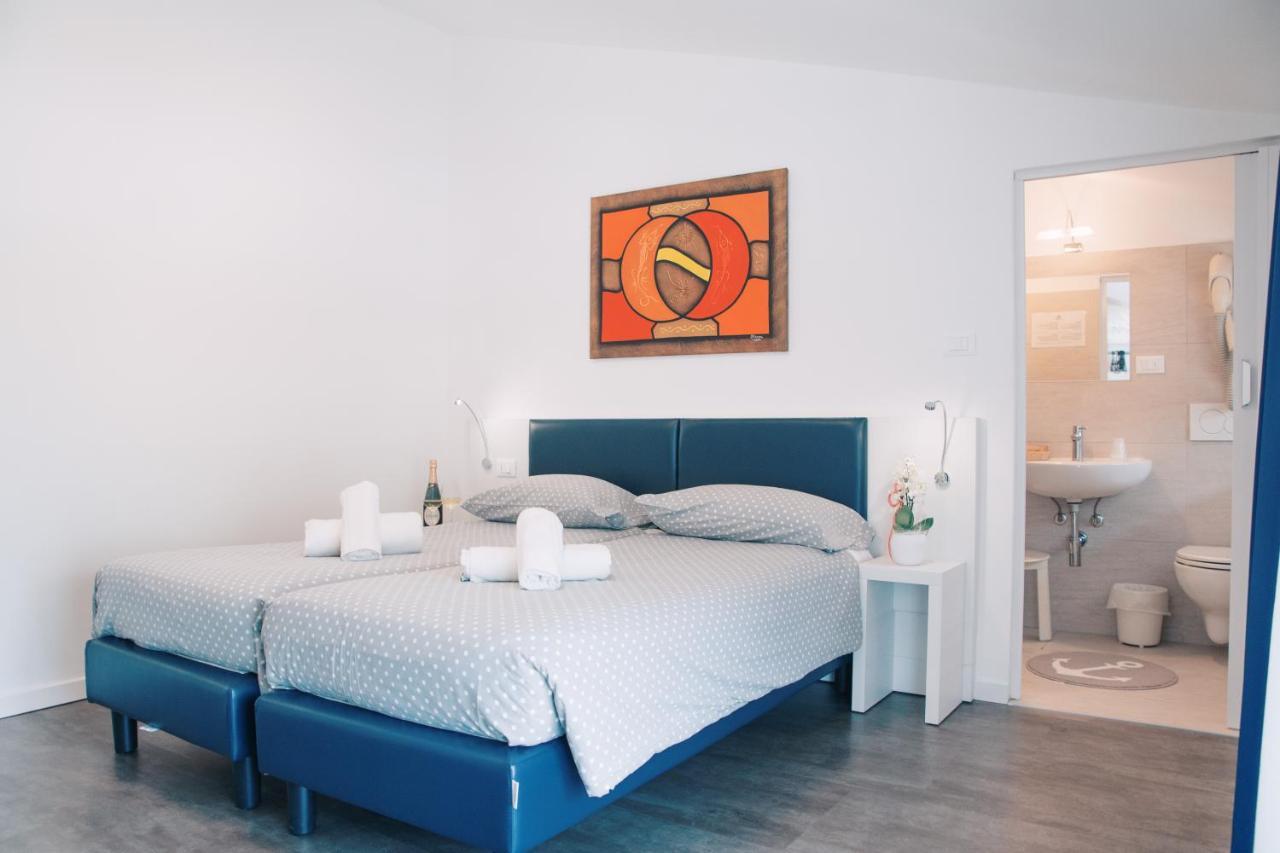 Hotel Aurora & Appartamenti Torbole Sul Garda Екстер'єр фото