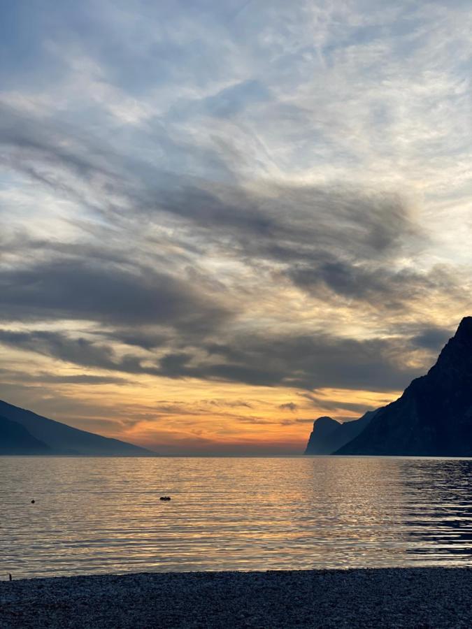 Hotel Aurora & Appartamenti Torbole Sul Garda Екстер'єр фото