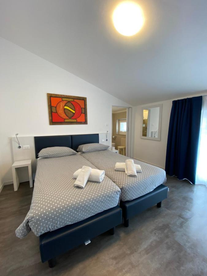 Hotel Aurora & Appartamenti Torbole Sul Garda Екстер'єр фото