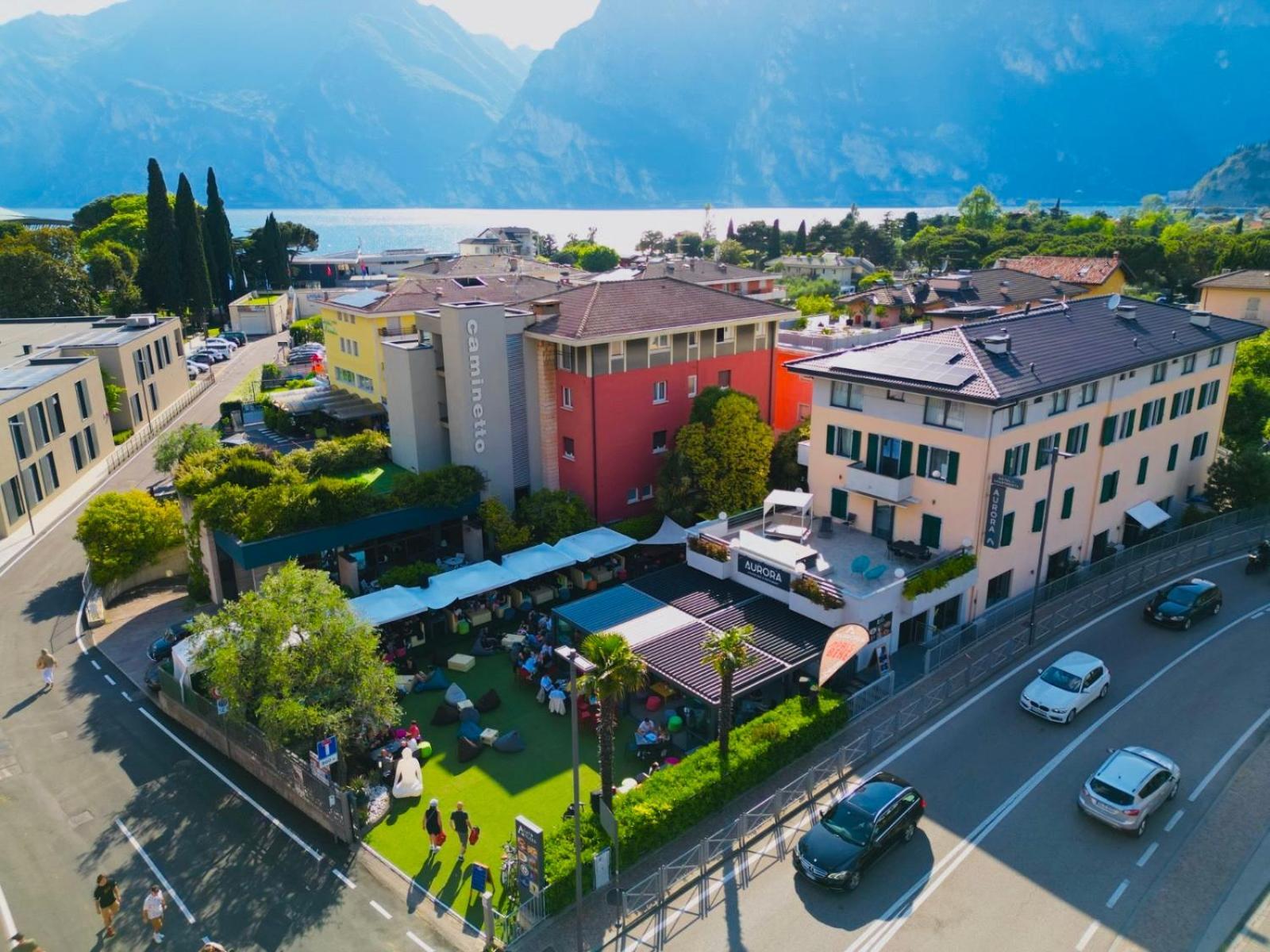 Hotel Aurora & Appartamenti Torbole Sul Garda Екстер'єр фото