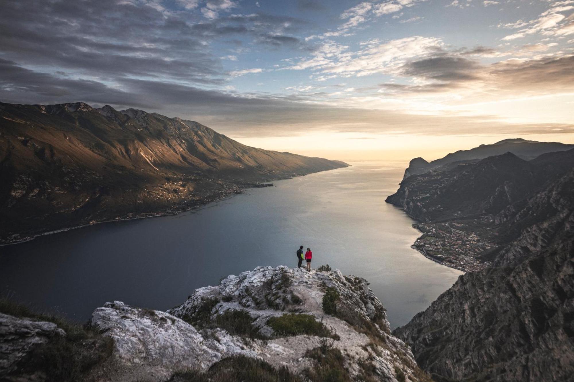 Hotel Aurora & Appartamenti Torbole Sul Garda Екстер'єр фото
